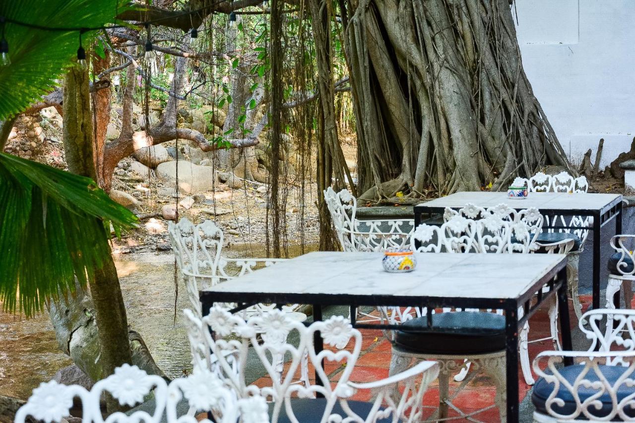 Garlands Del Rio Riverside Boutique Hotel Puerto Vallarta Exterior photo