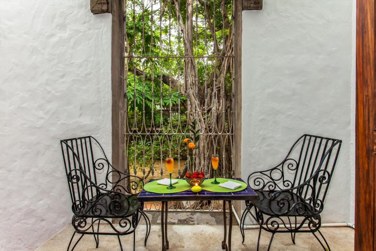 Garlands Del Rio Riverside Boutique Hotel Puerto Vallarta Exterior photo