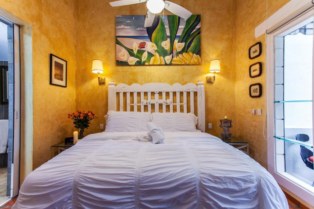 Garlands Del Rio Riverside Boutique Hotel Puerto Vallarta Exterior photo