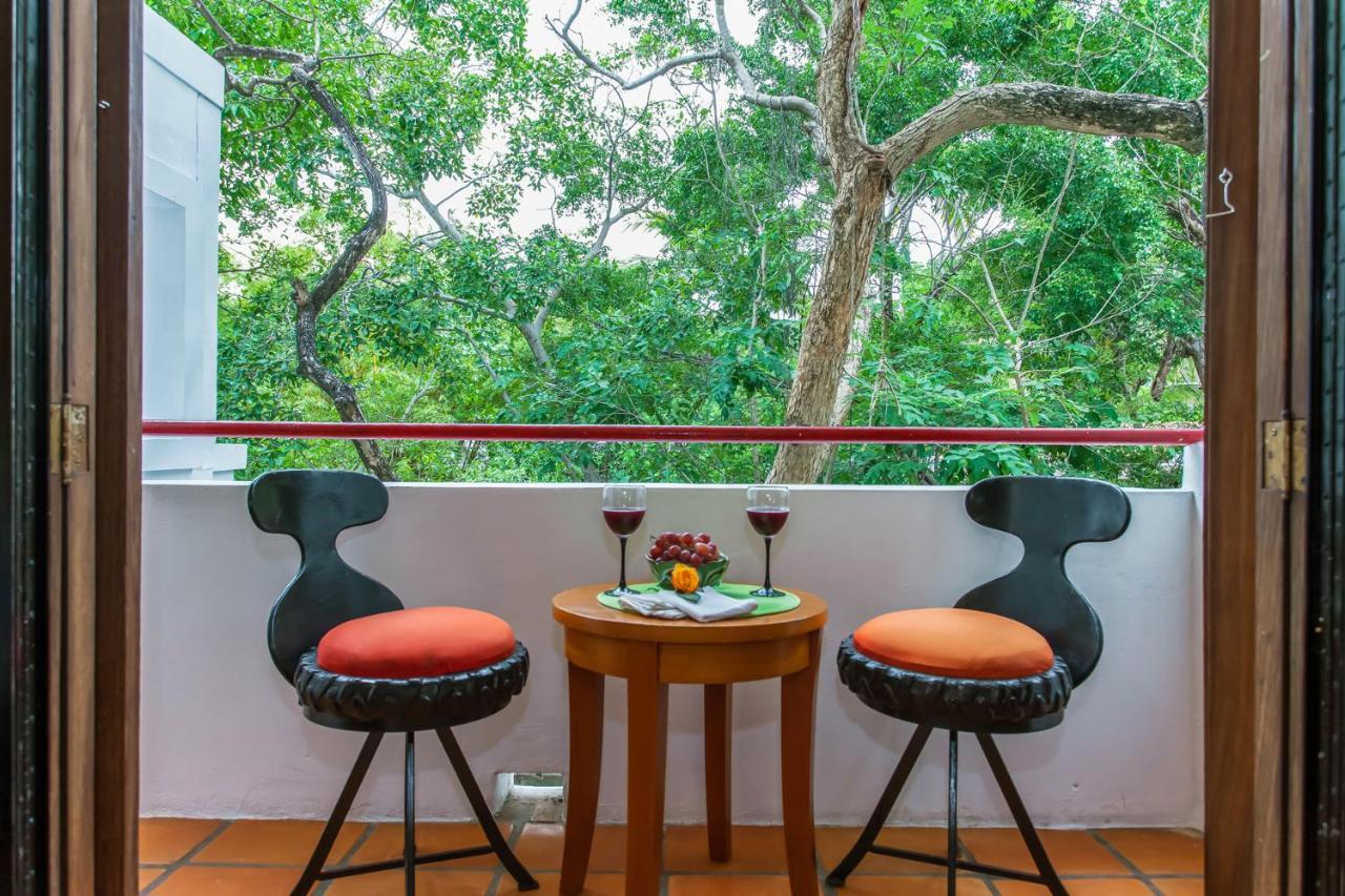 Garlands Del Rio Riverside Boutique Hotel Puerto Vallarta Exterior photo