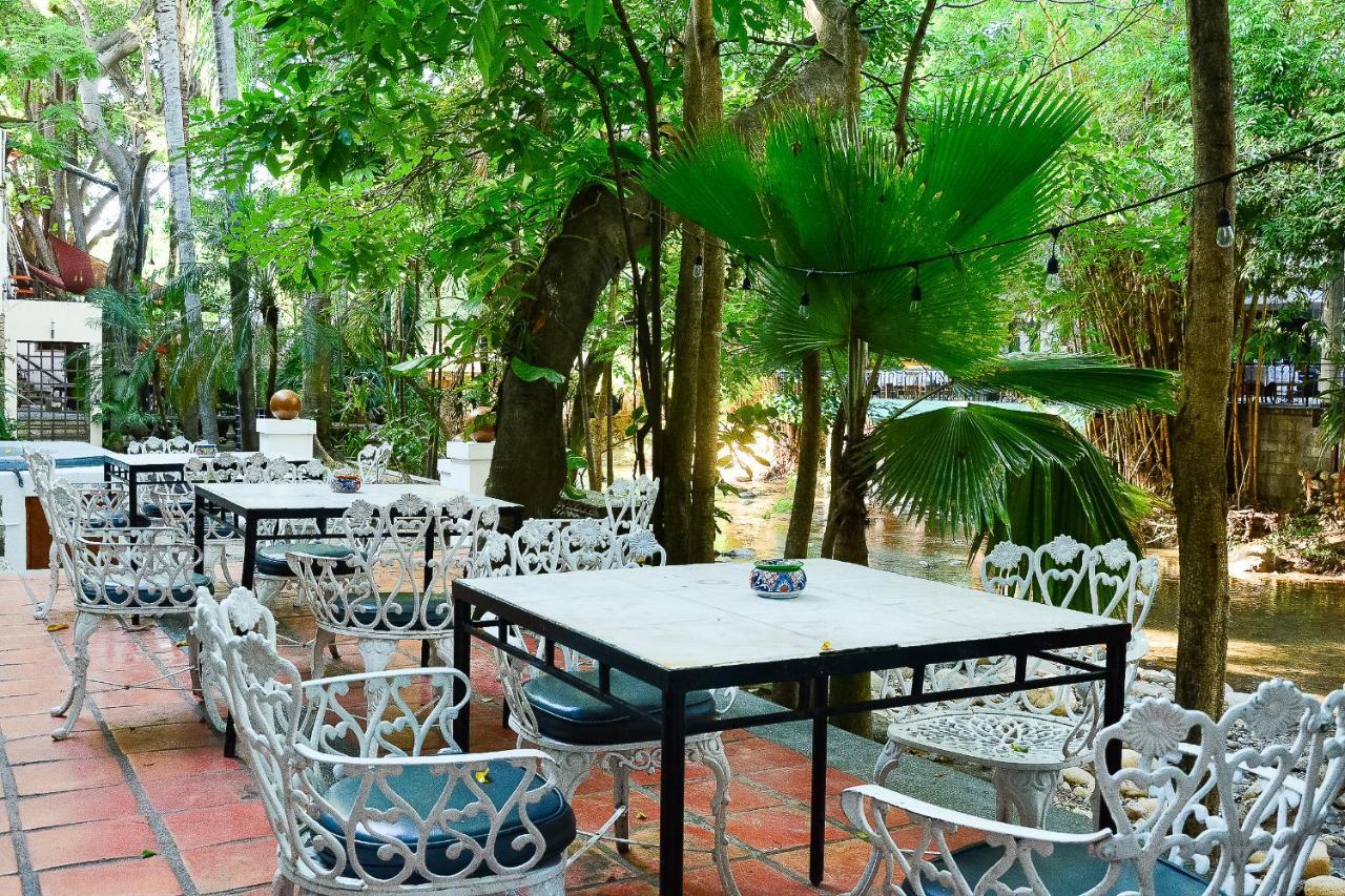 Garlands Del Rio Riverside Boutique Hotel Puerto Vallarta Exterior photo