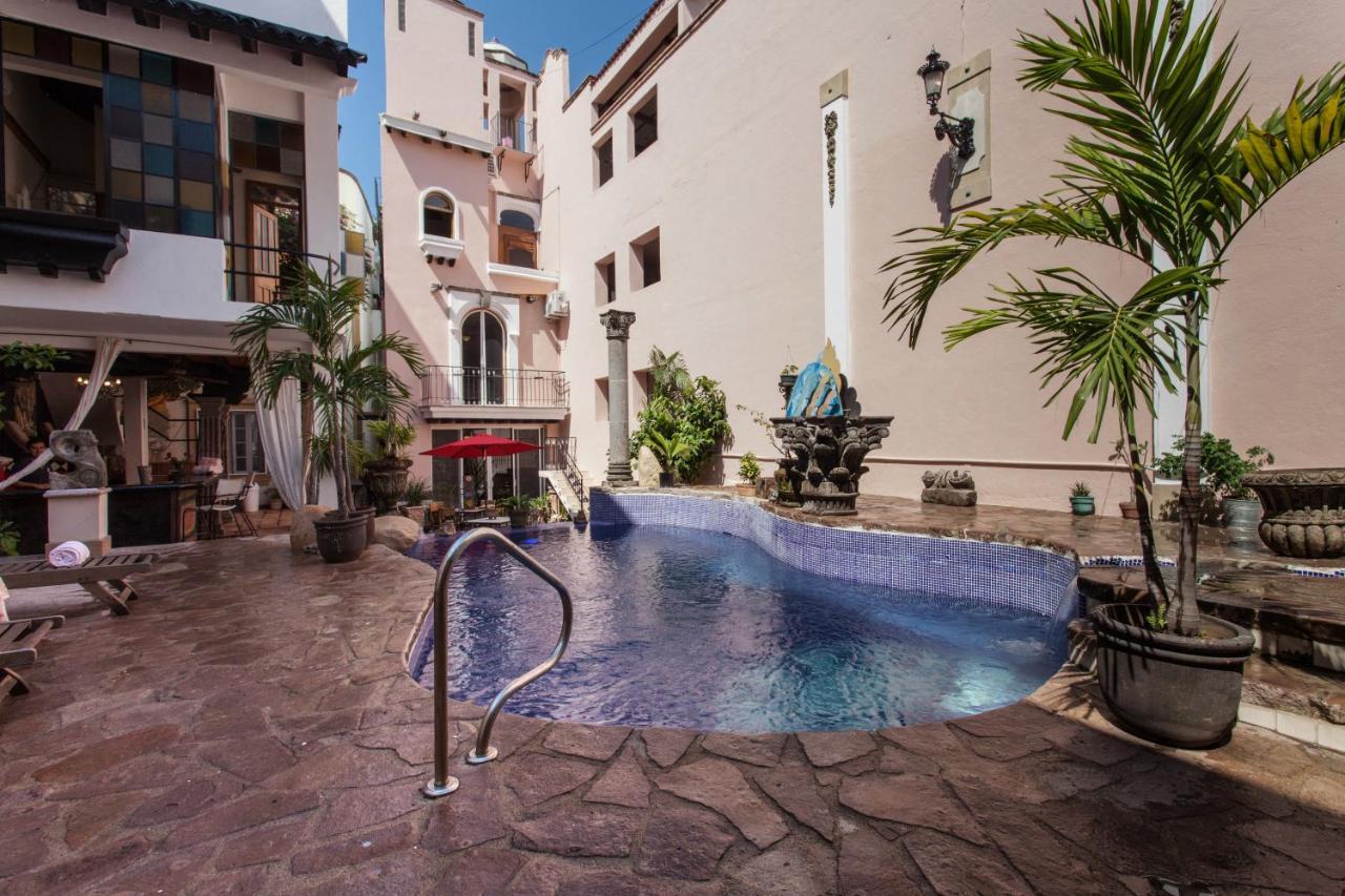Garlands Del Rio Riverside Boutique Hotel Puerto Vallarta Exterior photo