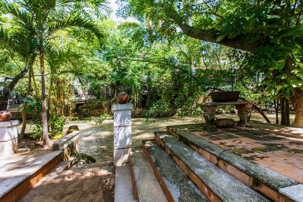 Garlands Del Rio Riverside Boutique Hotel Puerto Vallarta Exterior photo